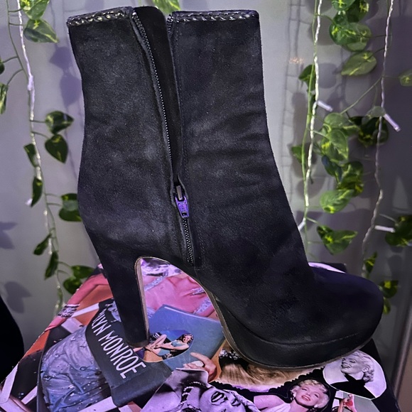 Women’s black l’autre chose brand high heeled booties size 8  zip close - Picture 6 of 7